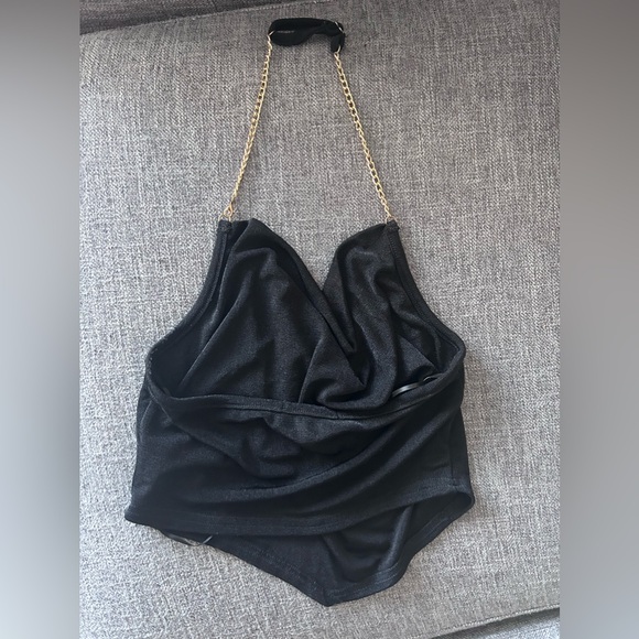 Halter top - Picture 2 of 3